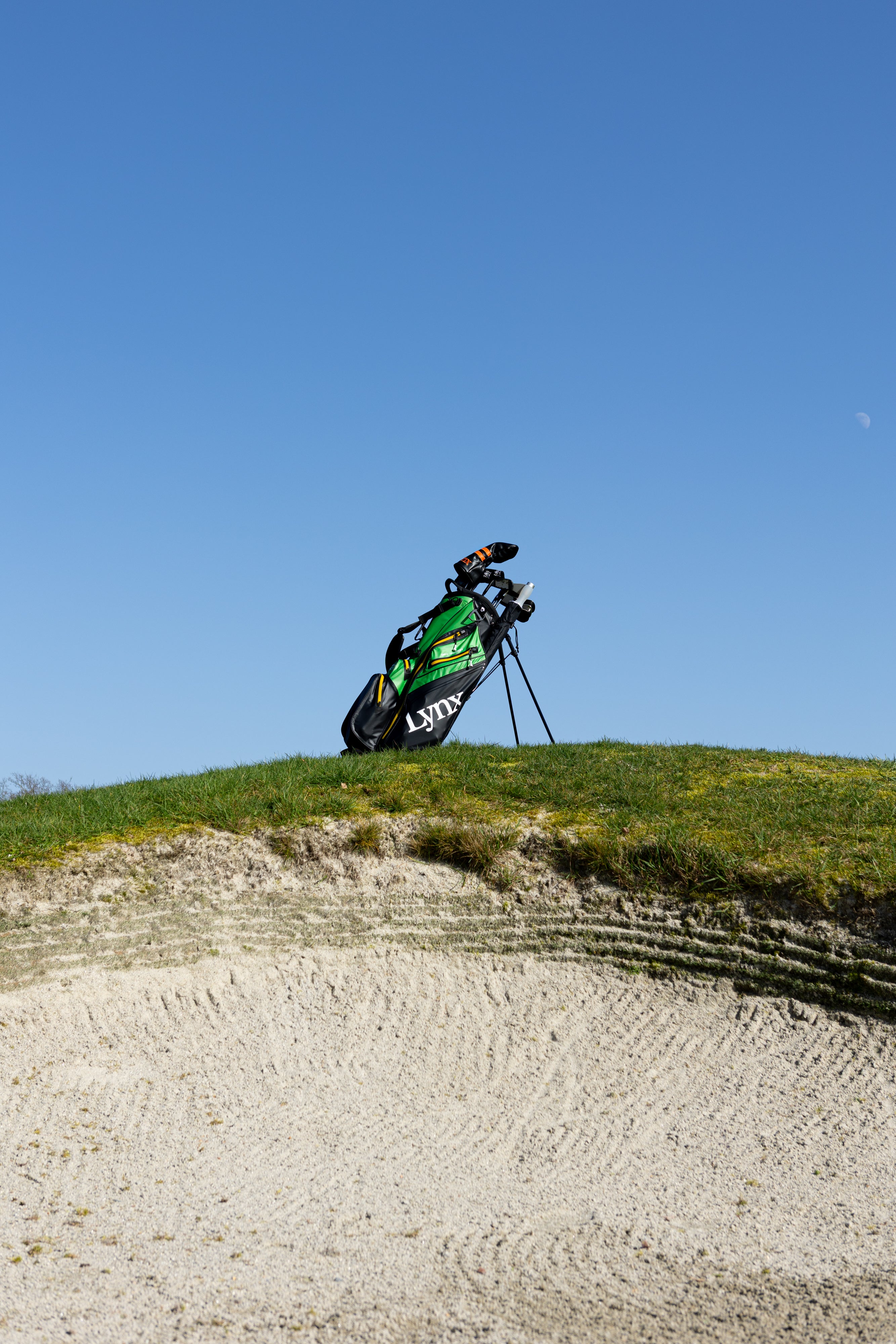 Best Junior Golf Clubs for Kids (UK): Fit, Weight, and Sets That Actually Help